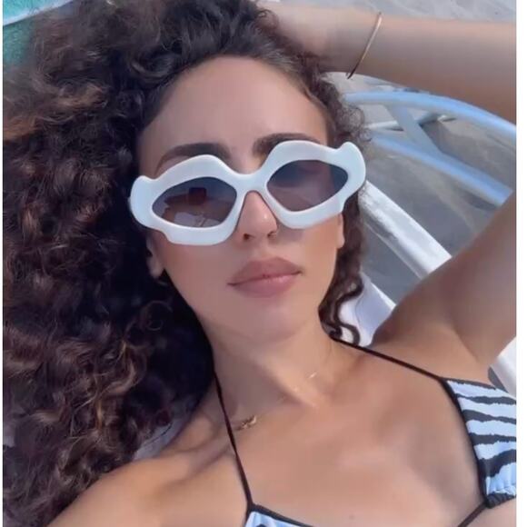 NEW Loewe LW40109U Paula's Ibiza Sunglasses in White - Picture 1 of 8